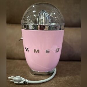 Smeg Citrus Juicer Pink